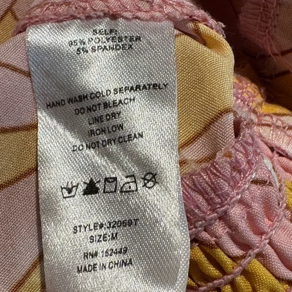 Milk and Honey Short Sleeve V Neck Blouse - Picture 7 of 7